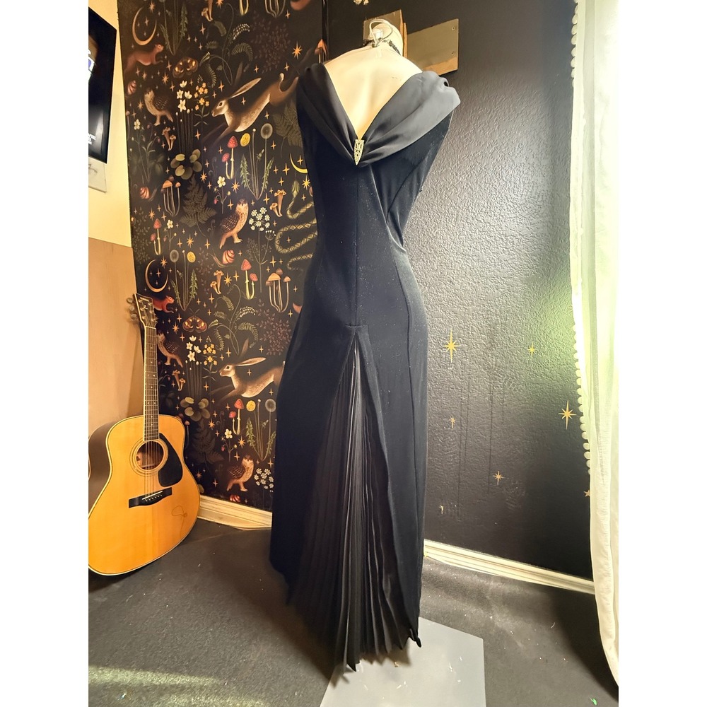 Vintage RBII Black Velvet Gown Cowl Neck Rhinestone Brooch Pleated Back Size 14